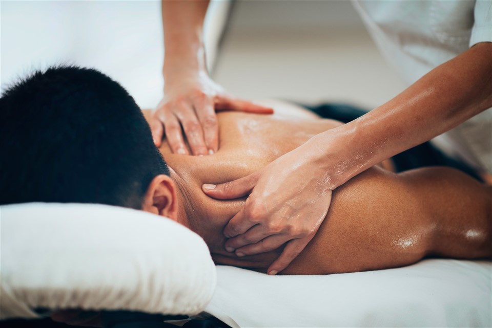 Fysiurgisk massage er en dybdegående massage, der bl.a. afkorter restitutionstid og fjerner muskelspændinger.